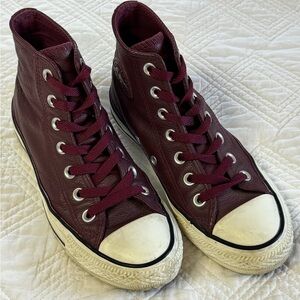 Converse EUC Burgundy Leather Chuck Taylor All Star Statement Sneakers Size 5